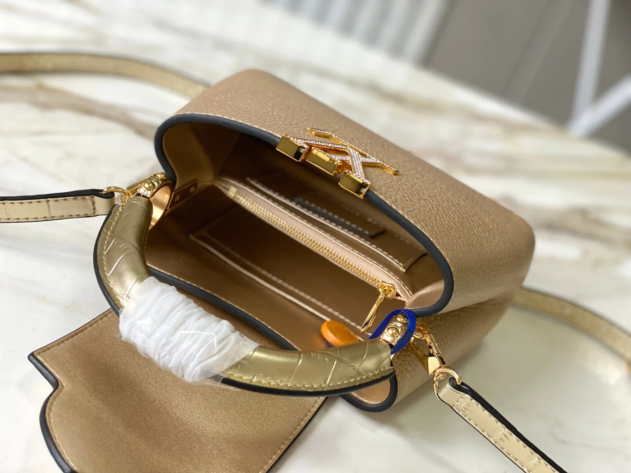 LV Top Handle Bags Gold 21X14X8CM A050202609090368 - Image 5