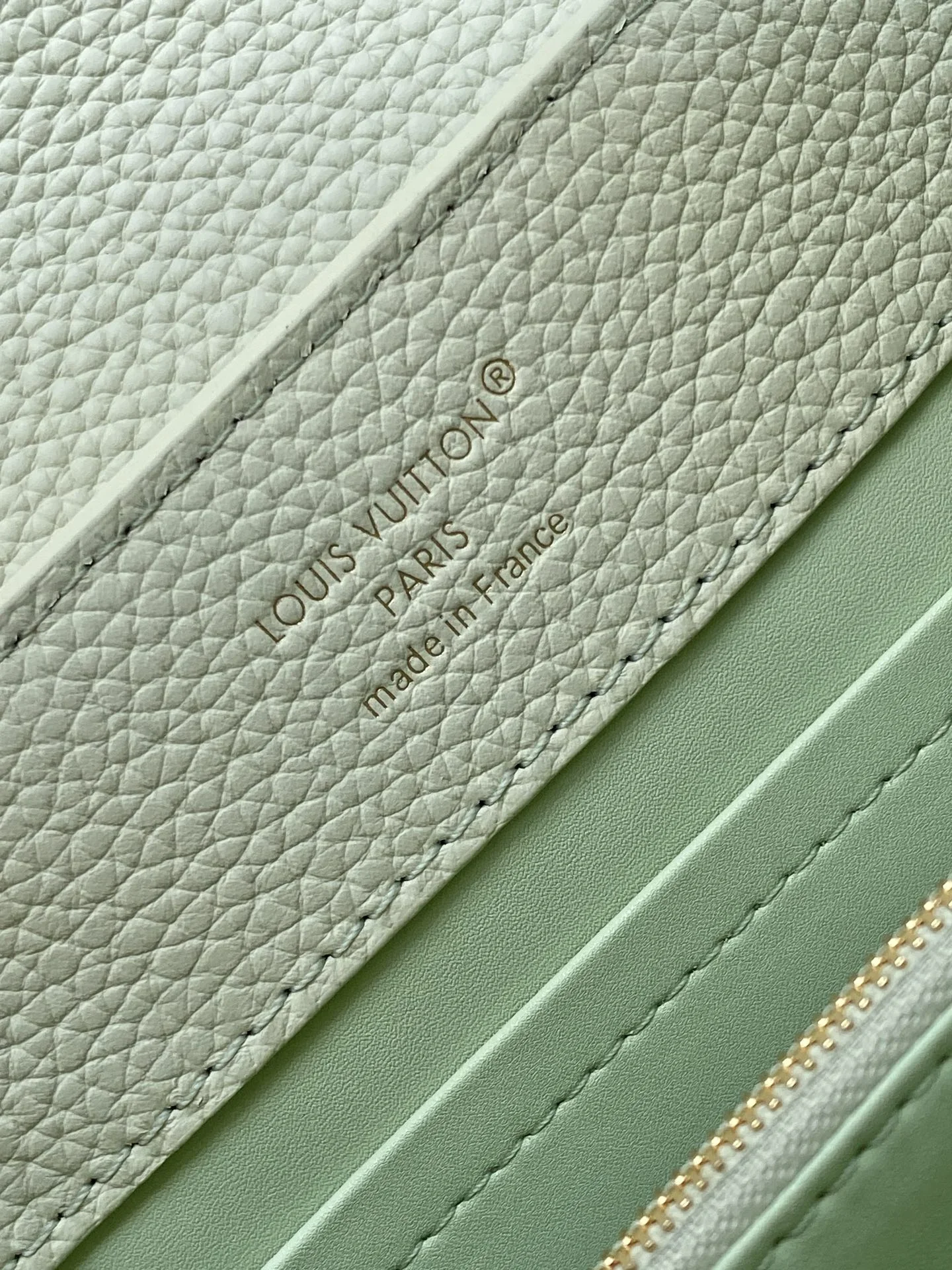 LV Top Handle Bags Mint Green-Gold 27X18X9CM A250202609090369 - Image 9