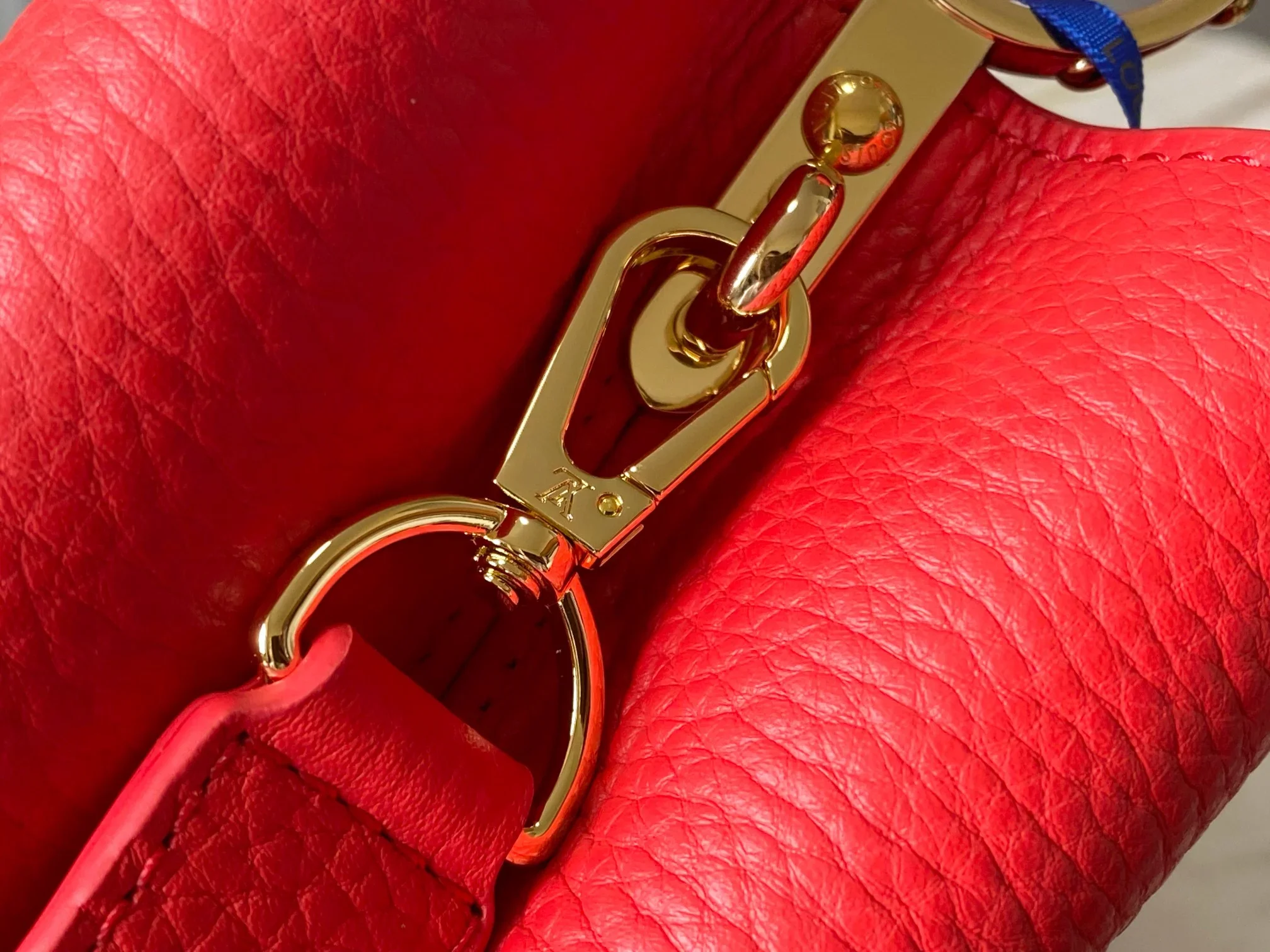LV Top Handle Bags Red-Gold 27X18X9CM A100202609090376 - Image 8