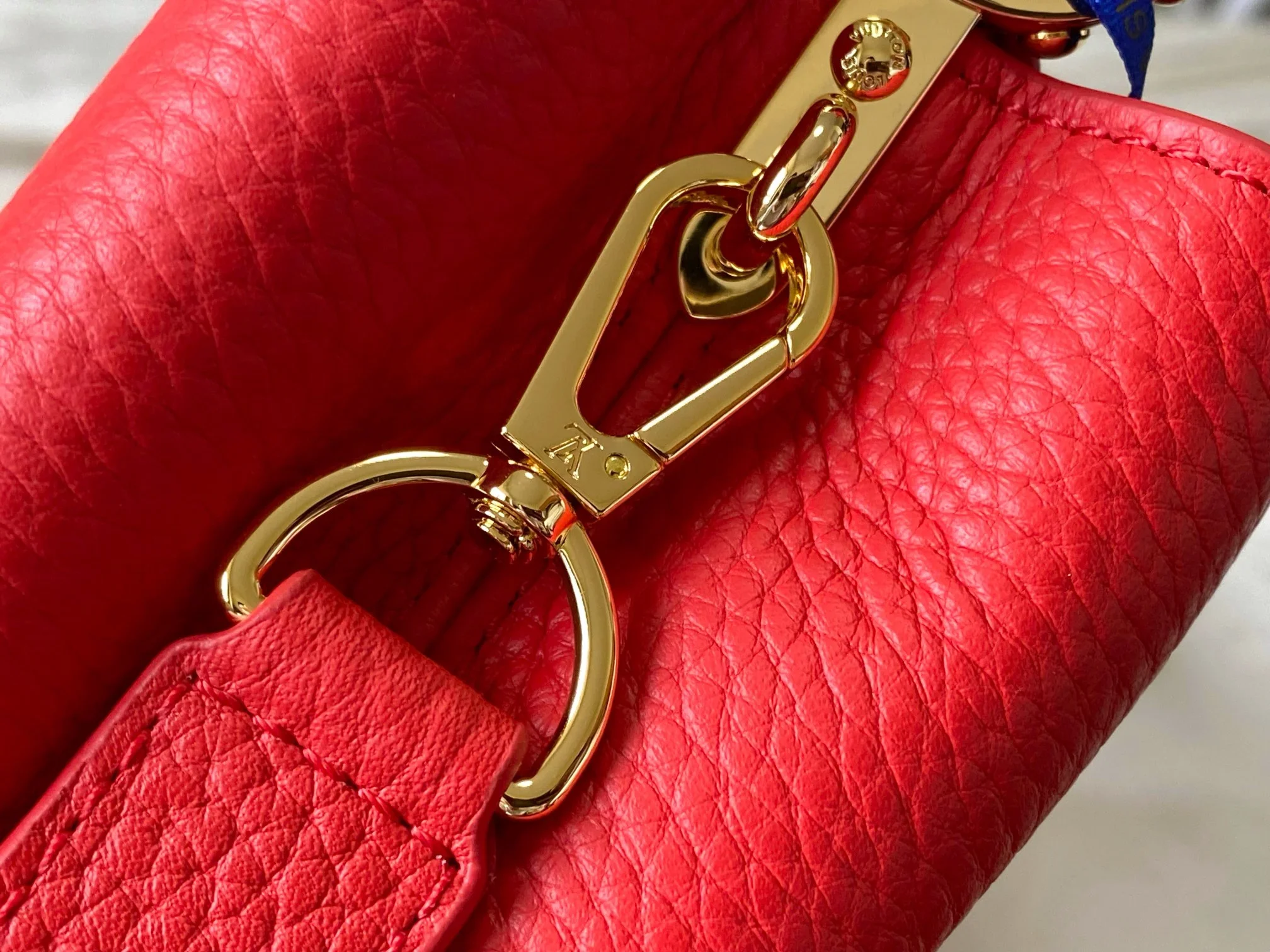 LV Top Handle Bags Taurillon Leather Red-Gold 21X14X8CM A000202609090371 - Image 6
