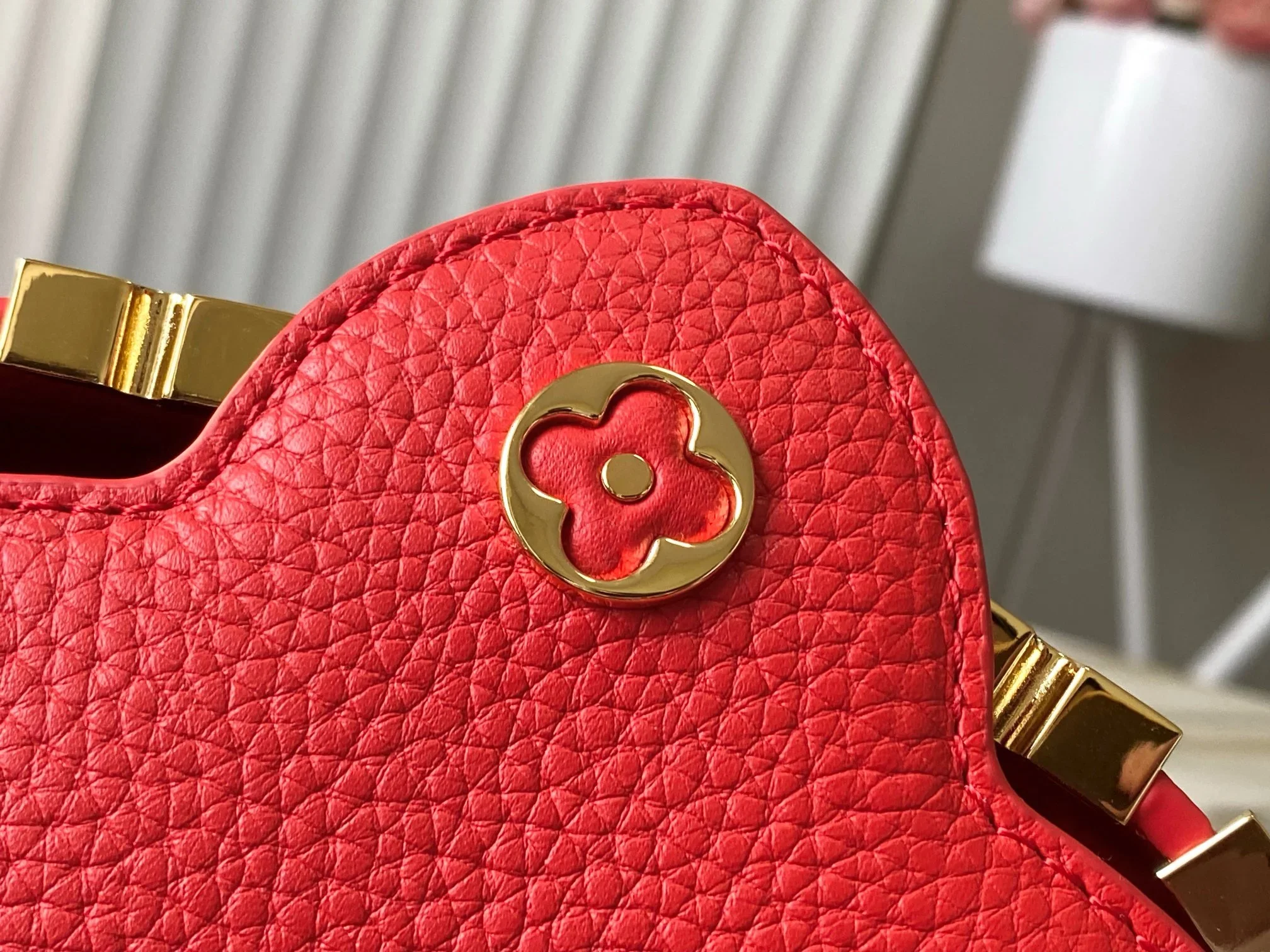 LV Top Handle Bags Taurillon Leather Red-Gold 21X14X8CM A000202609090371 - Image 8