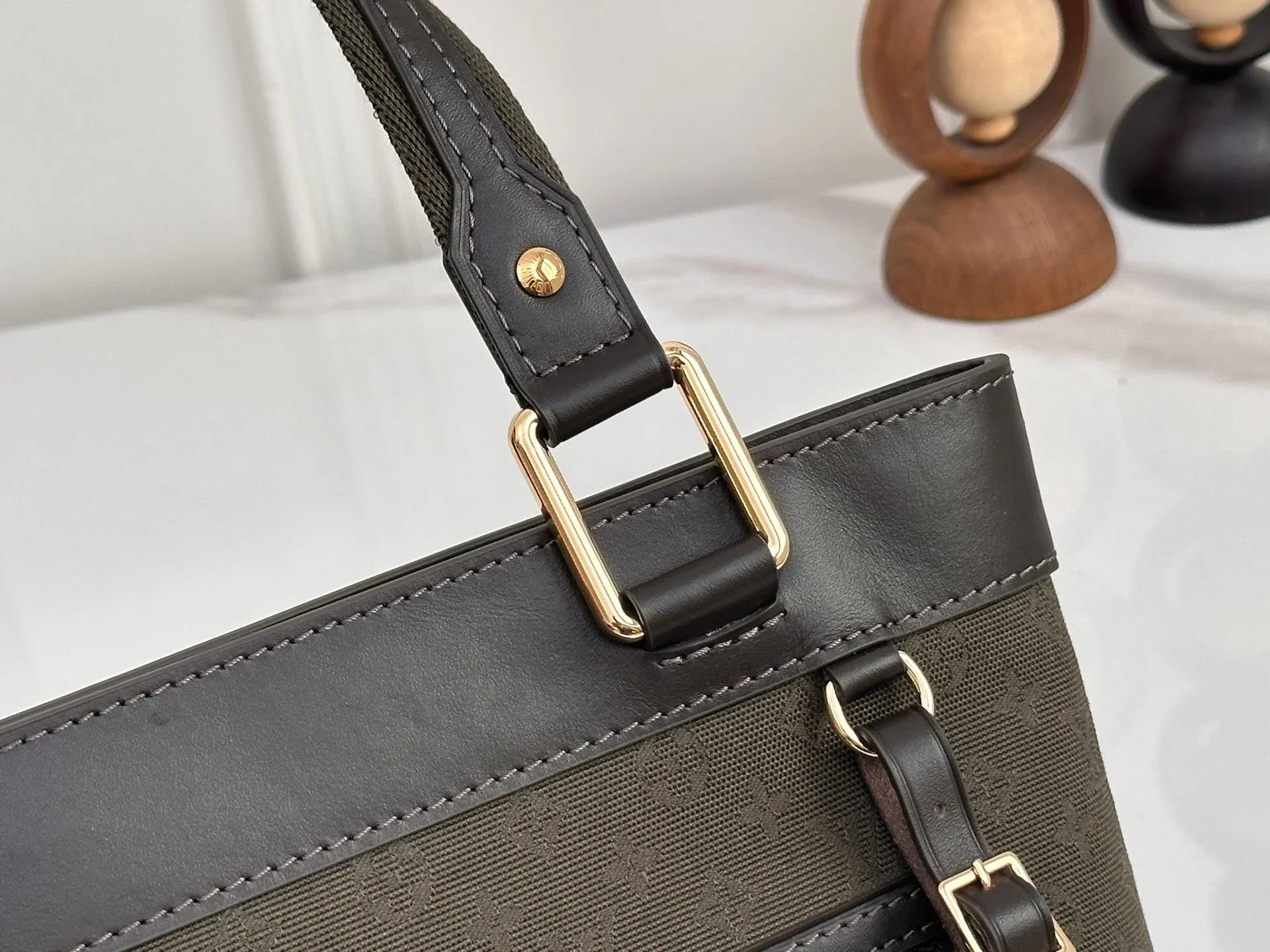LV Totes Bags Green-Brown 24X26X9CM E50202609090380 - Image 6