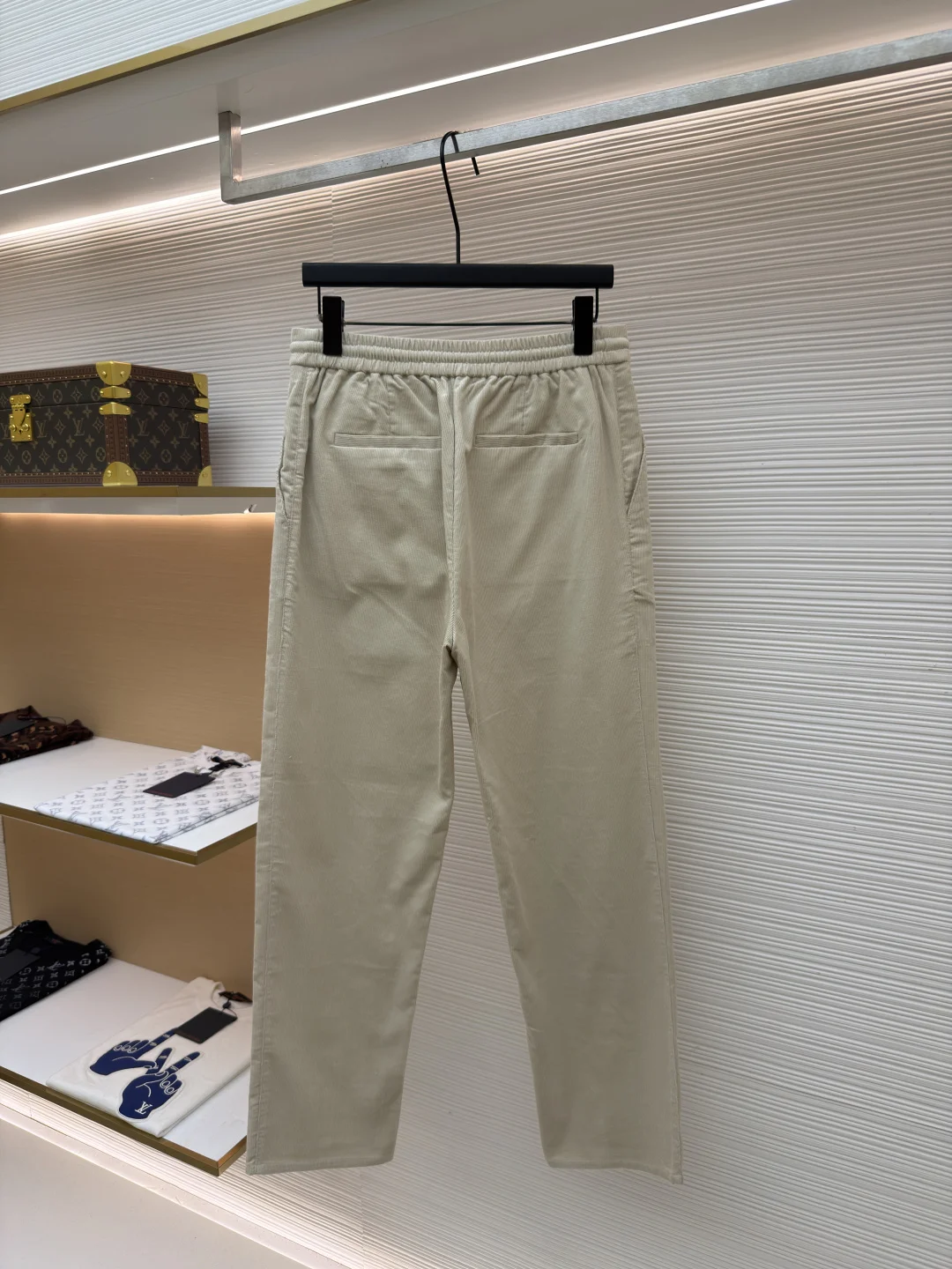 LV Trousers Beige S-L B95202609090588 - Image 2