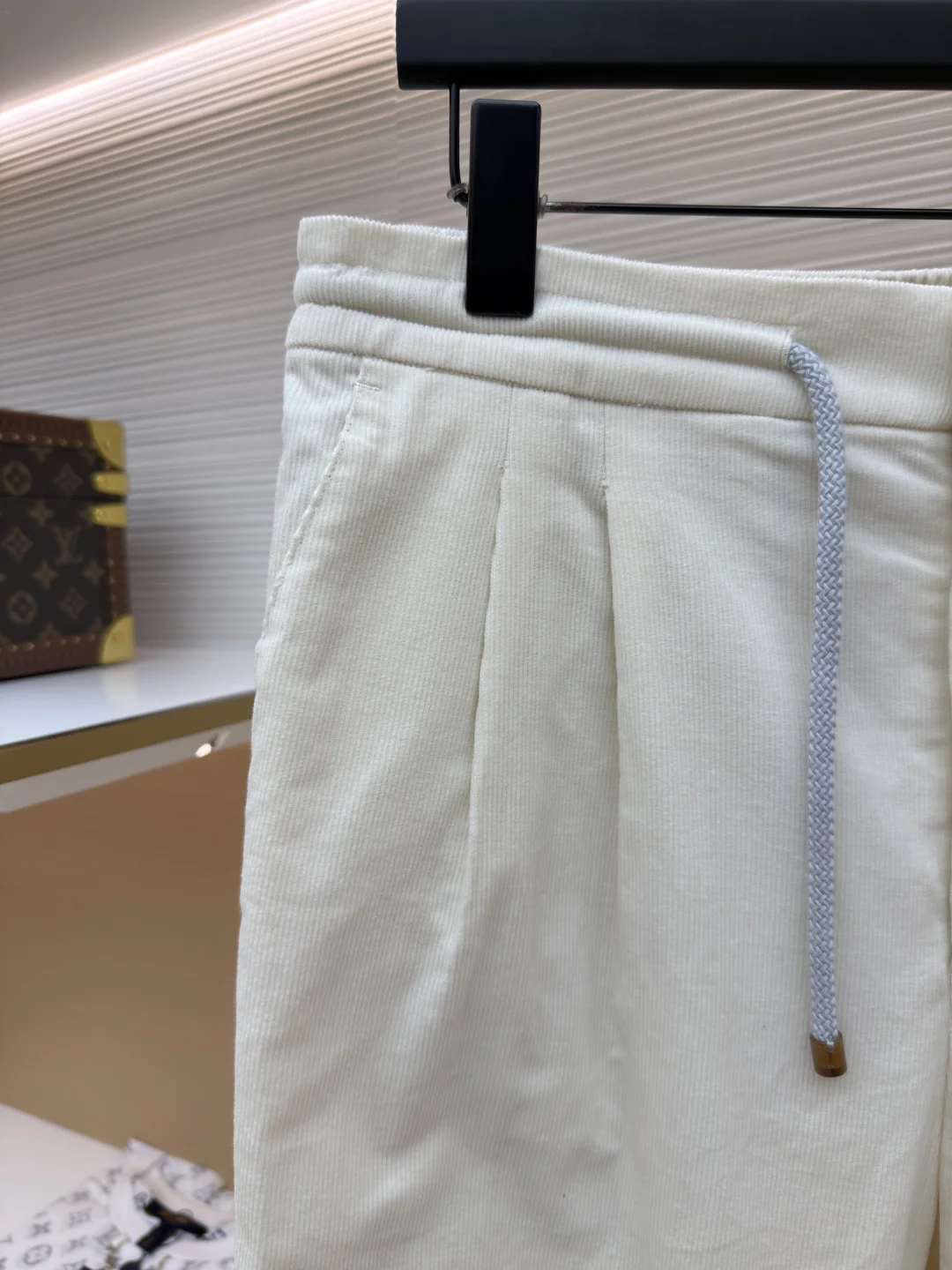 LV Trousers Cotton Cream 46-52 B95202609090589 - Image 4