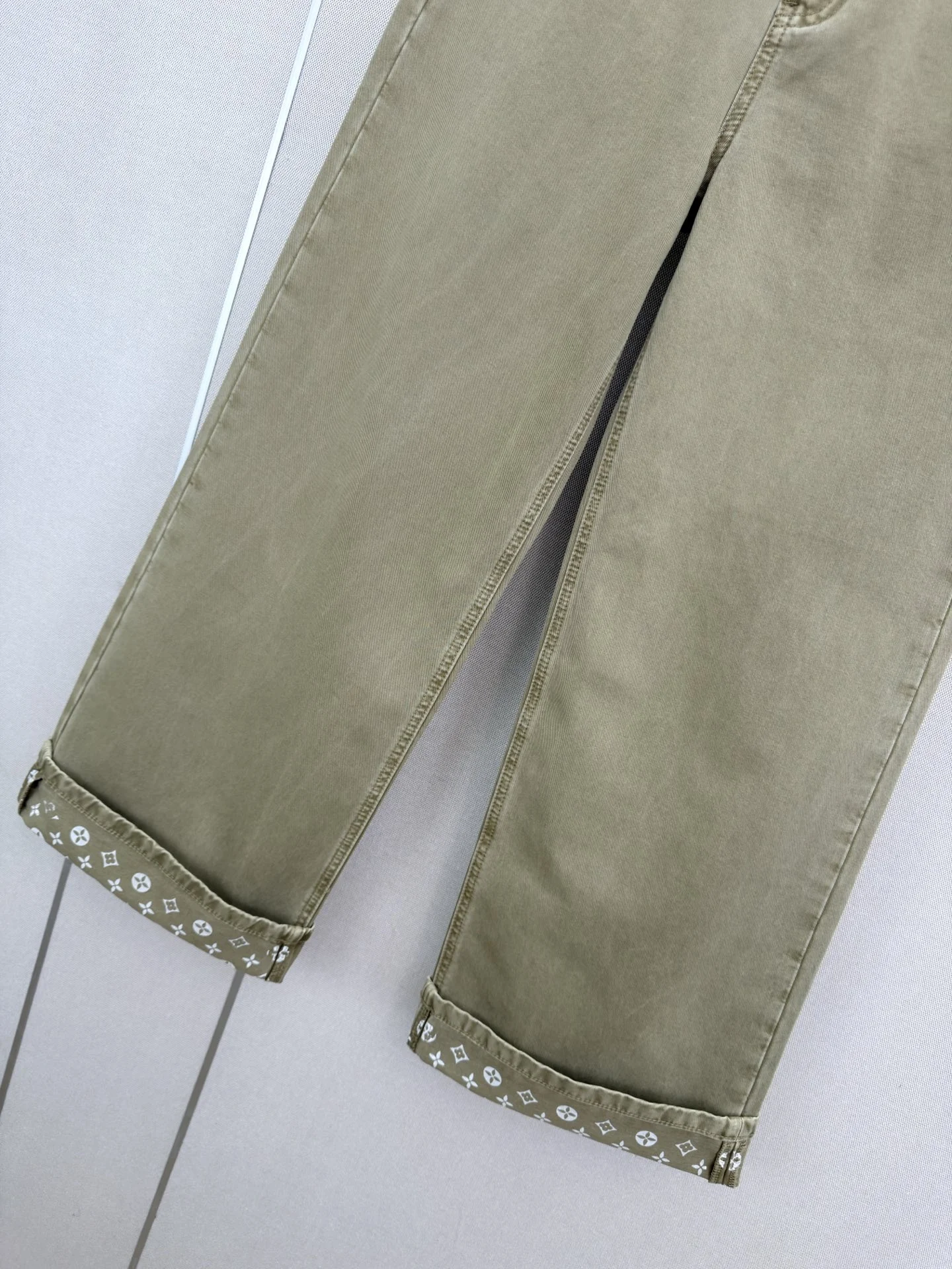 LV Trousers Khaki-White S-L A90202609062673 - Image 5