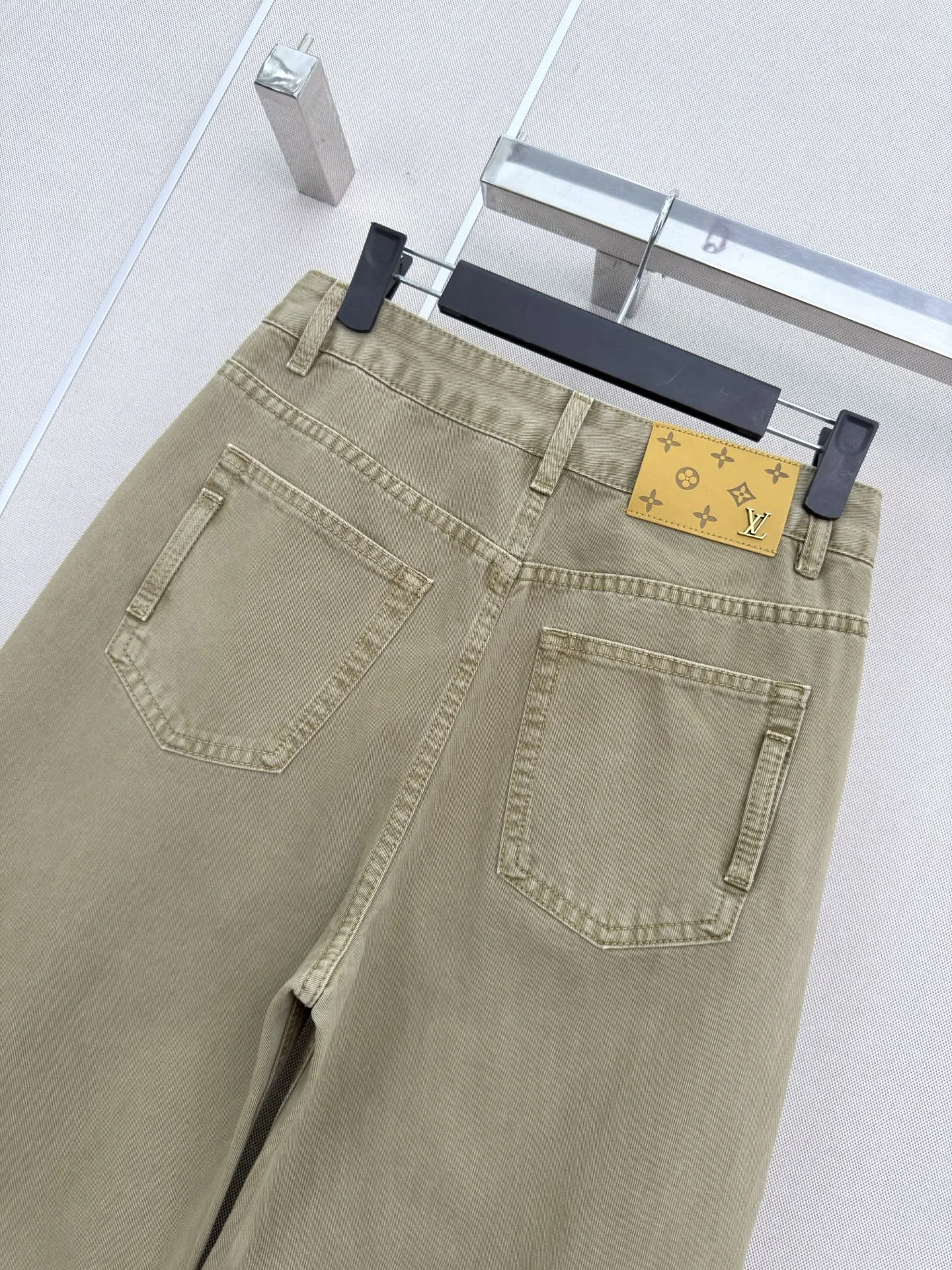 LV Trousers Khaki-White S-L A90202609062673 - Image 7