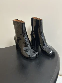 MAISON MARGIELA Boots Calfskin Leather Black EU35-39 C90202609112021