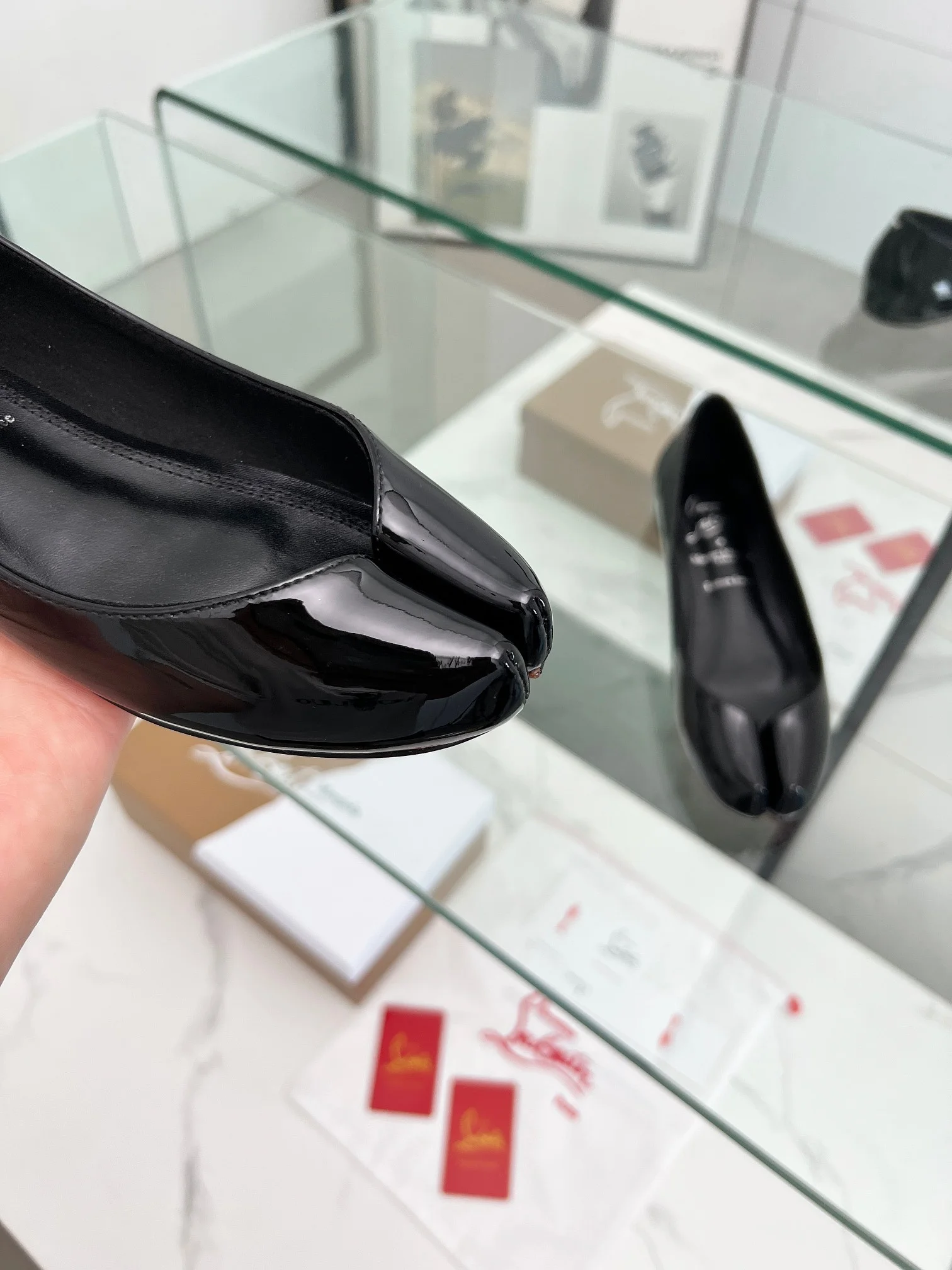 MAISON MARGIELA Flats Patent Leather Black EU35-39 B80202609110007 - Image 5