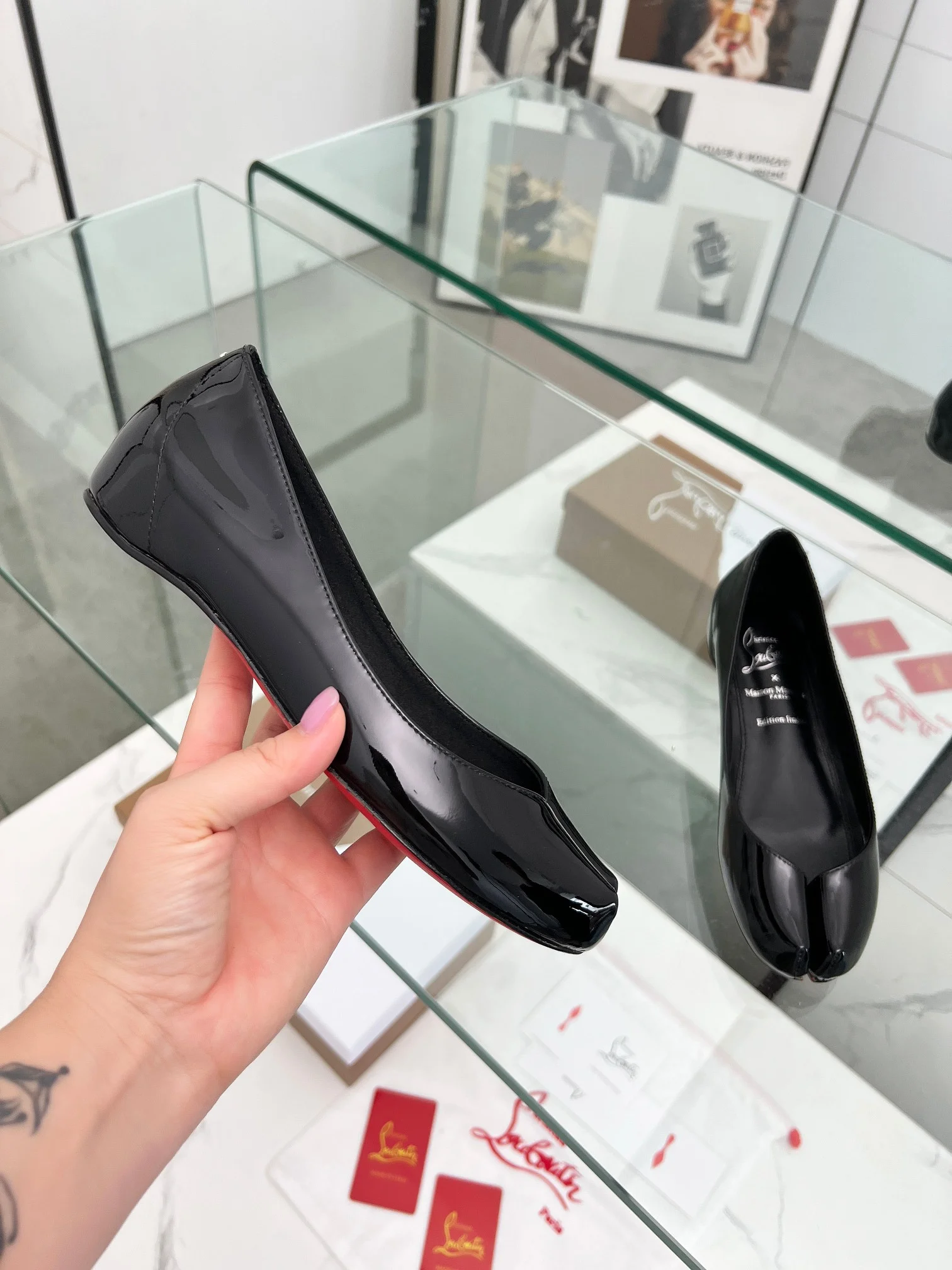 MAISON MARGIELA Flats Patent Leather Black EU35-39 B80202609110007 - Image 6