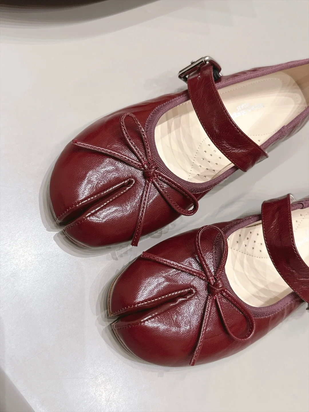MAISON MARGIELA Flats Sheepskin Leather Burgundy EU35-39 C10202609111570 - Image 8