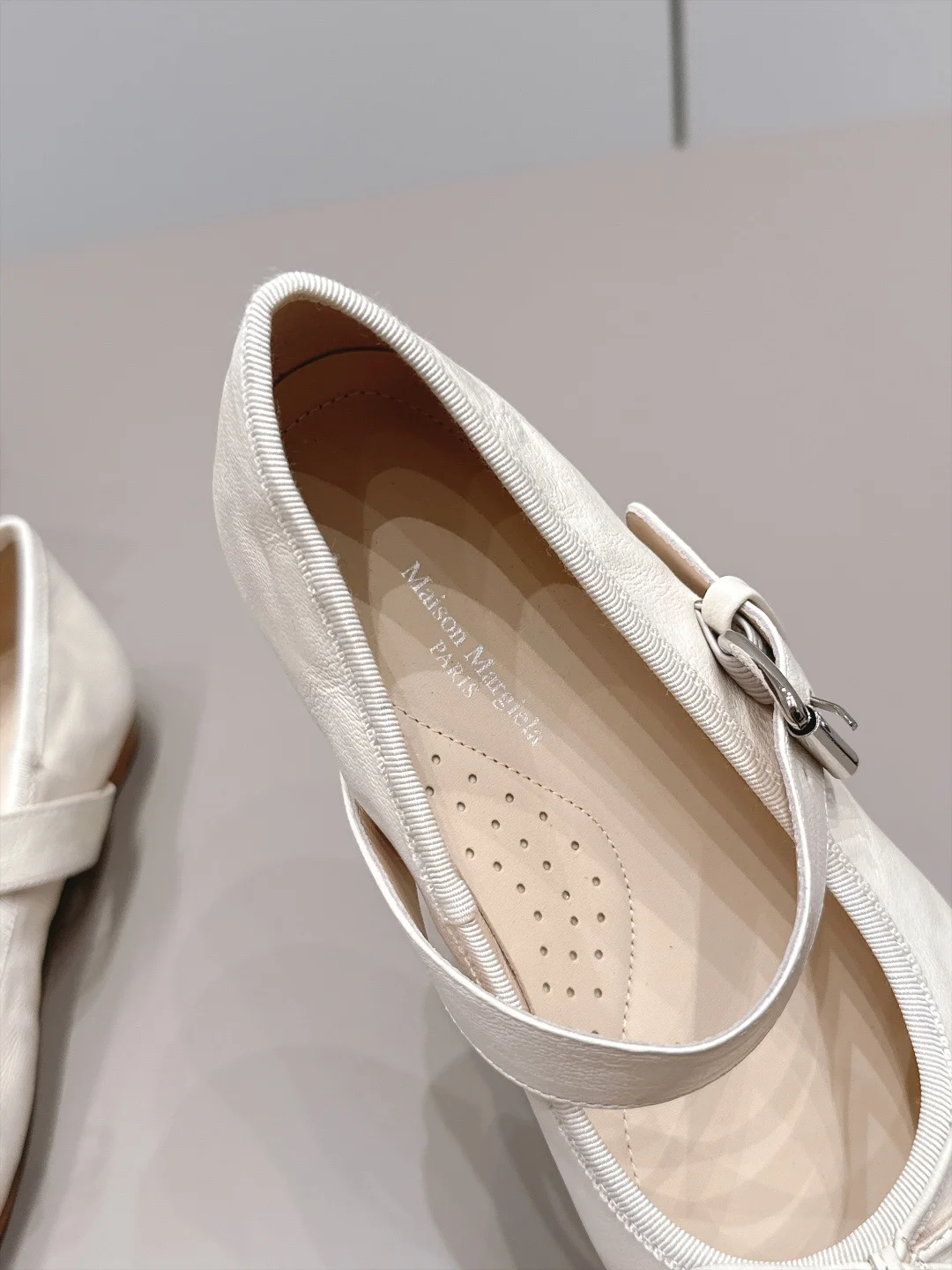 MAISON MARGIELA Flats White C10202609111569 - Image 6