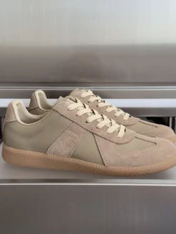 MAISON MARGIELA Sneakers Beige-Brown B50202609110411