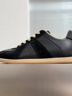 Alternative view of MAISON MARGIELA Sneakers Black-Beige B60202609110431