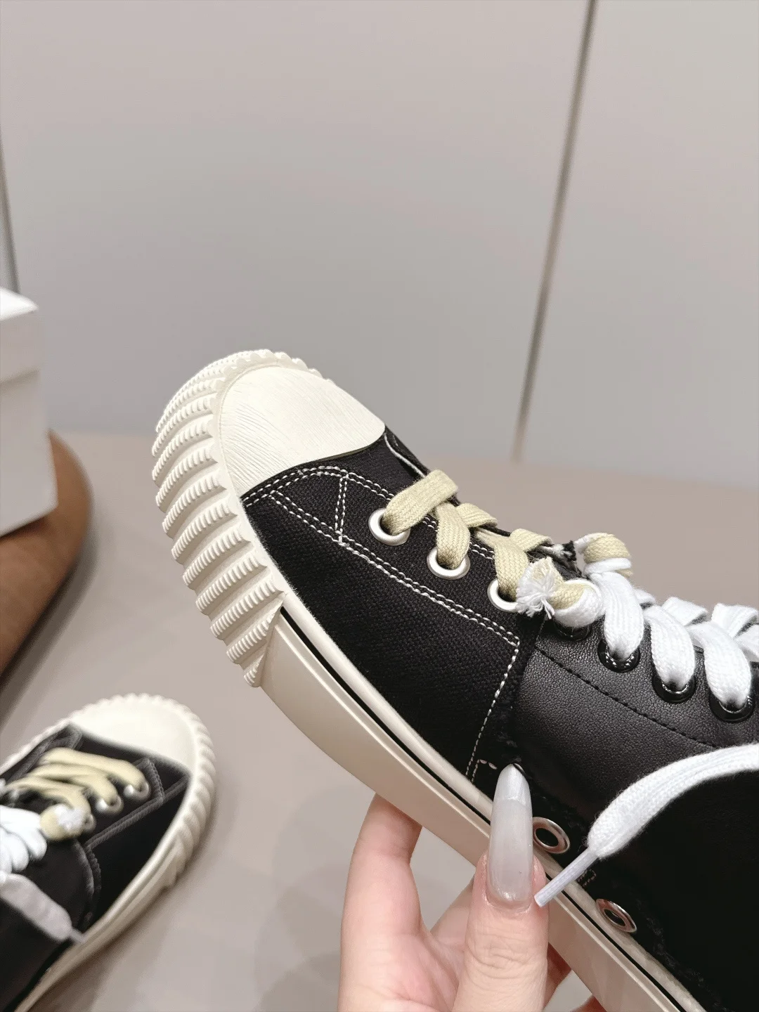 MAISON MARGIELA Sneakers Black-White C30202609111579 - Image 7