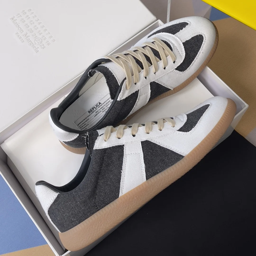 MAISON MARGIELA Sneakers Black-White-Tan B50202609110415 - Image 4