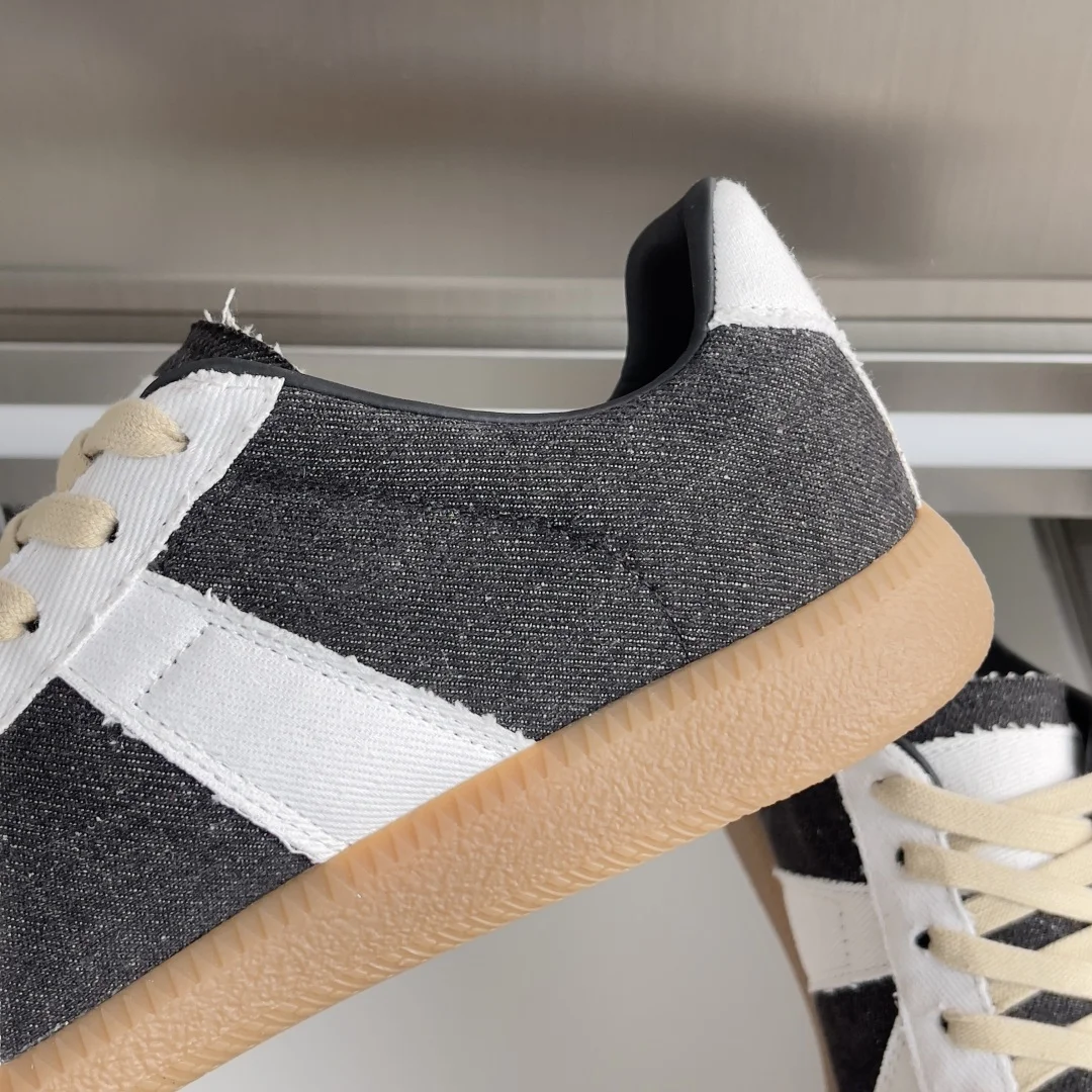 MAISON MARGIELA Sneakers Black-White-Tan B50202609110415 - Image 7