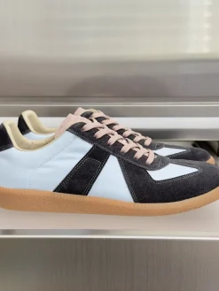 MAISON MARGIELA Sneakers Blue-Gray B50202609110422