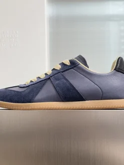 Alternative view of MAISON MARGIELA Sneakers Blue-Tan B60202609110433