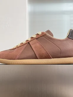Alternative view of MAISON MARGIELA Sneakers Brown-Cream B60202609110434