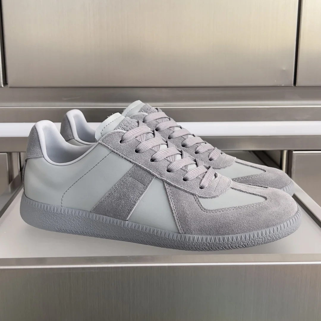 MAISON MARGIELA Sneakers Calfskin Leather Grey EU35-45 B50202609110418
