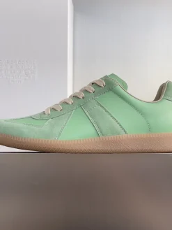 Alternative view of MAISON MARGIELA Sneakers Green-Tan B50202609110419