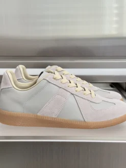 MAISON MARGIELA Sneakers Grey-Tan B50202609110429