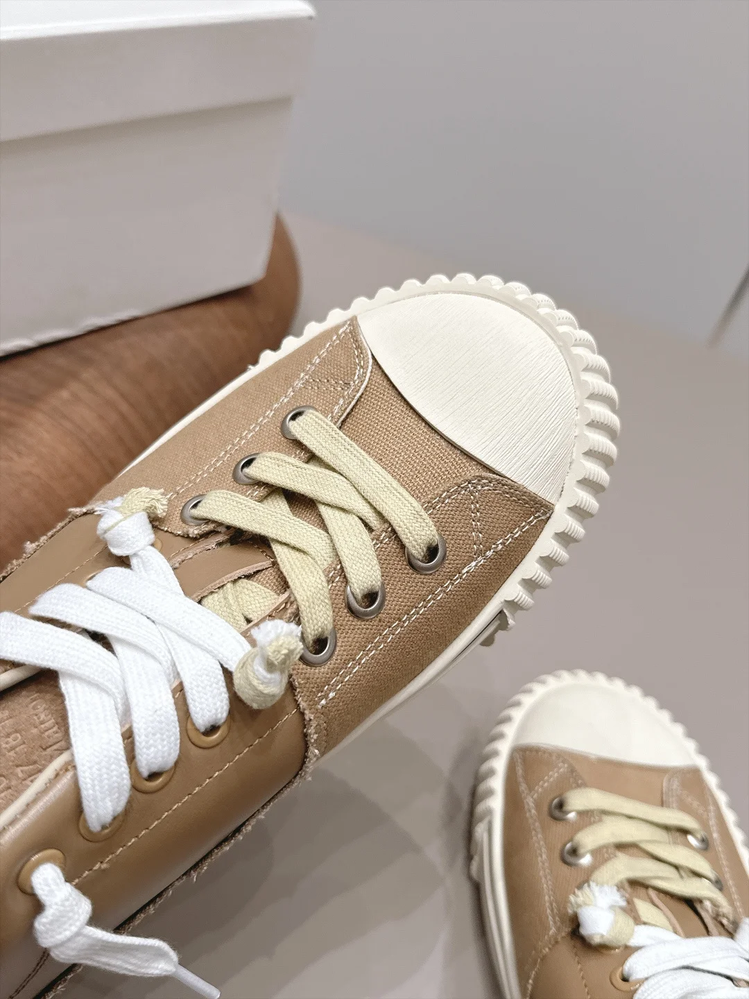 MAISON MARGIELA Sneakers Leather Canvas Brown-White EU35-44 C00202609111574 - Image 7