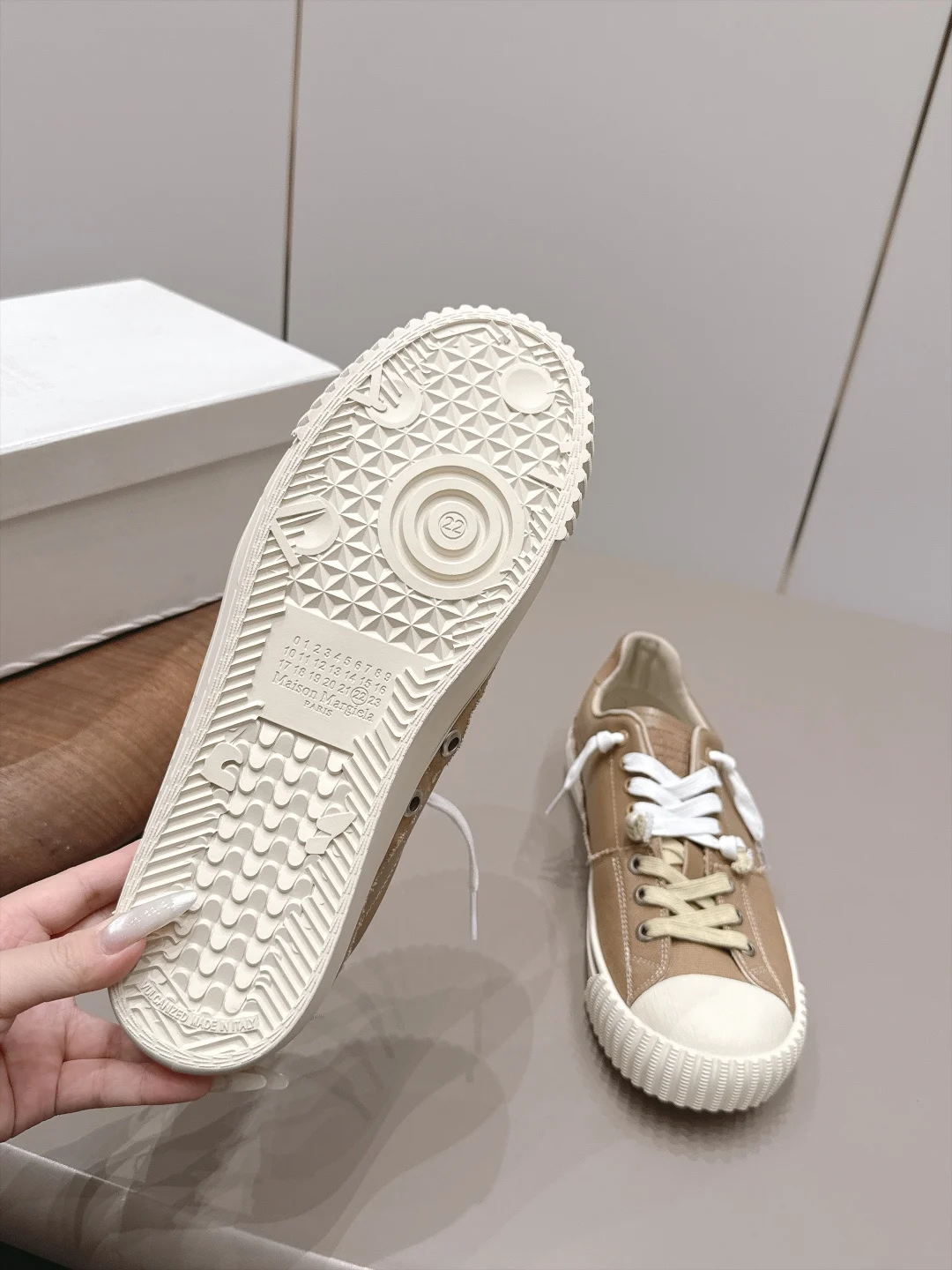MAISON MARGIELA Sneakers Leather Canvas Brown-White EU35-44 C00202609111574 - Image 9