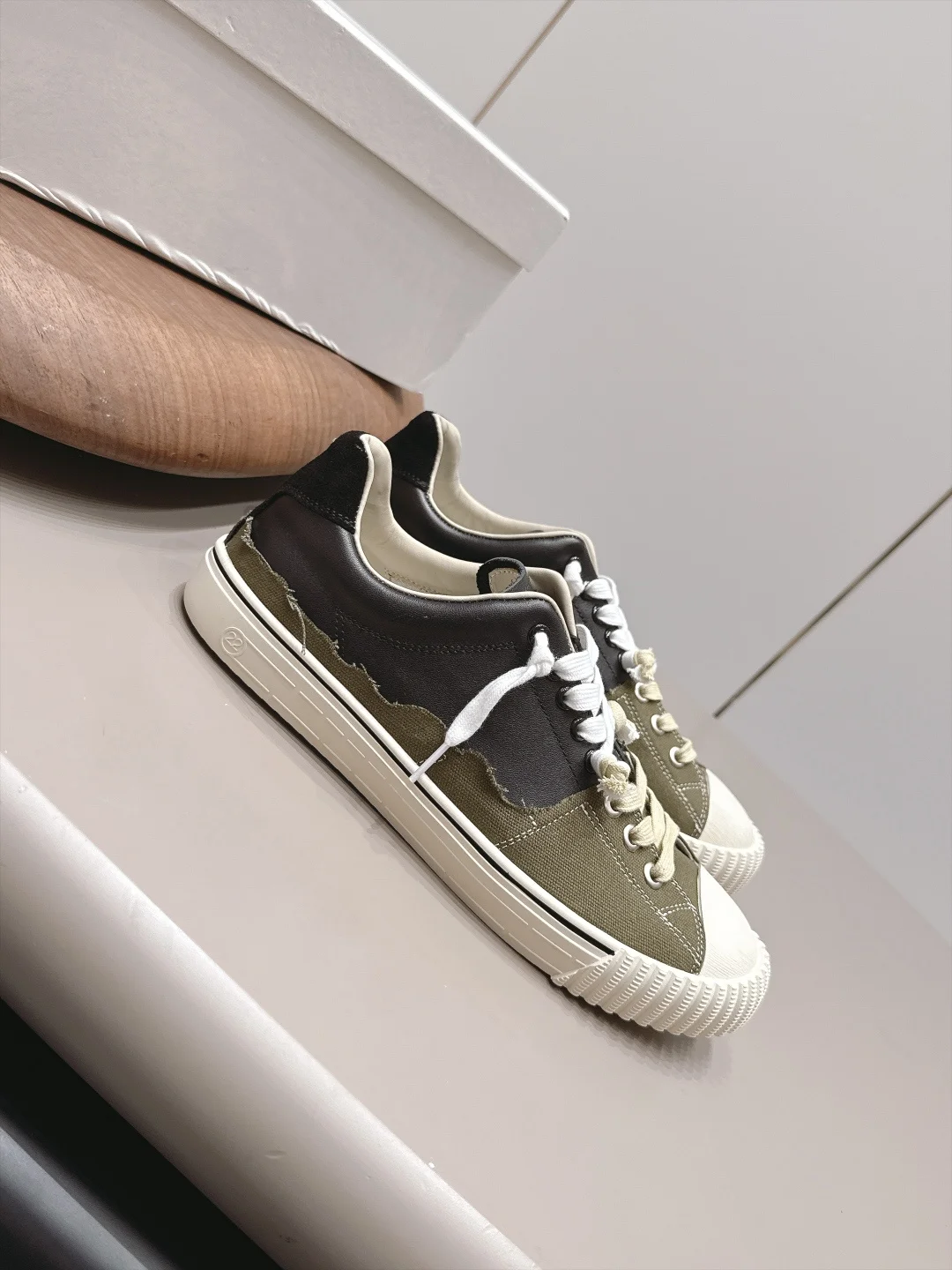 MAISON MARGIELA Sneakers Leather Canvas Green-Black-White EU35-44 C00202609111575 - Image 2
