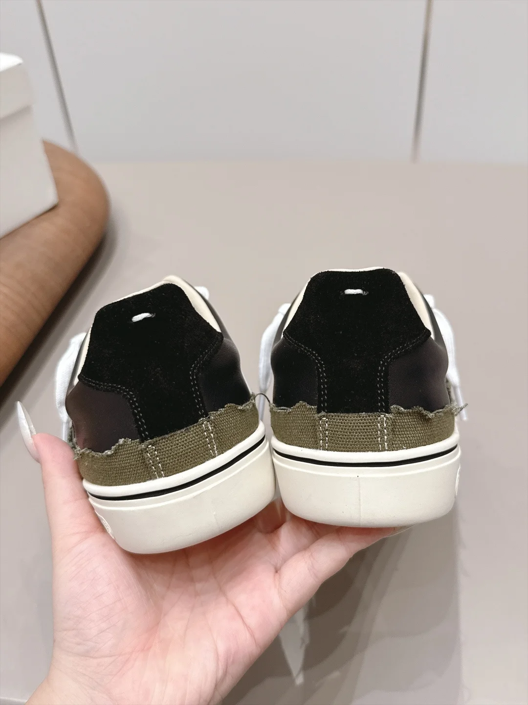 MAISON MARGIELA Sneakers Leather Canvas Green-Black-White EU35-44 C00202609111575 - Image 9