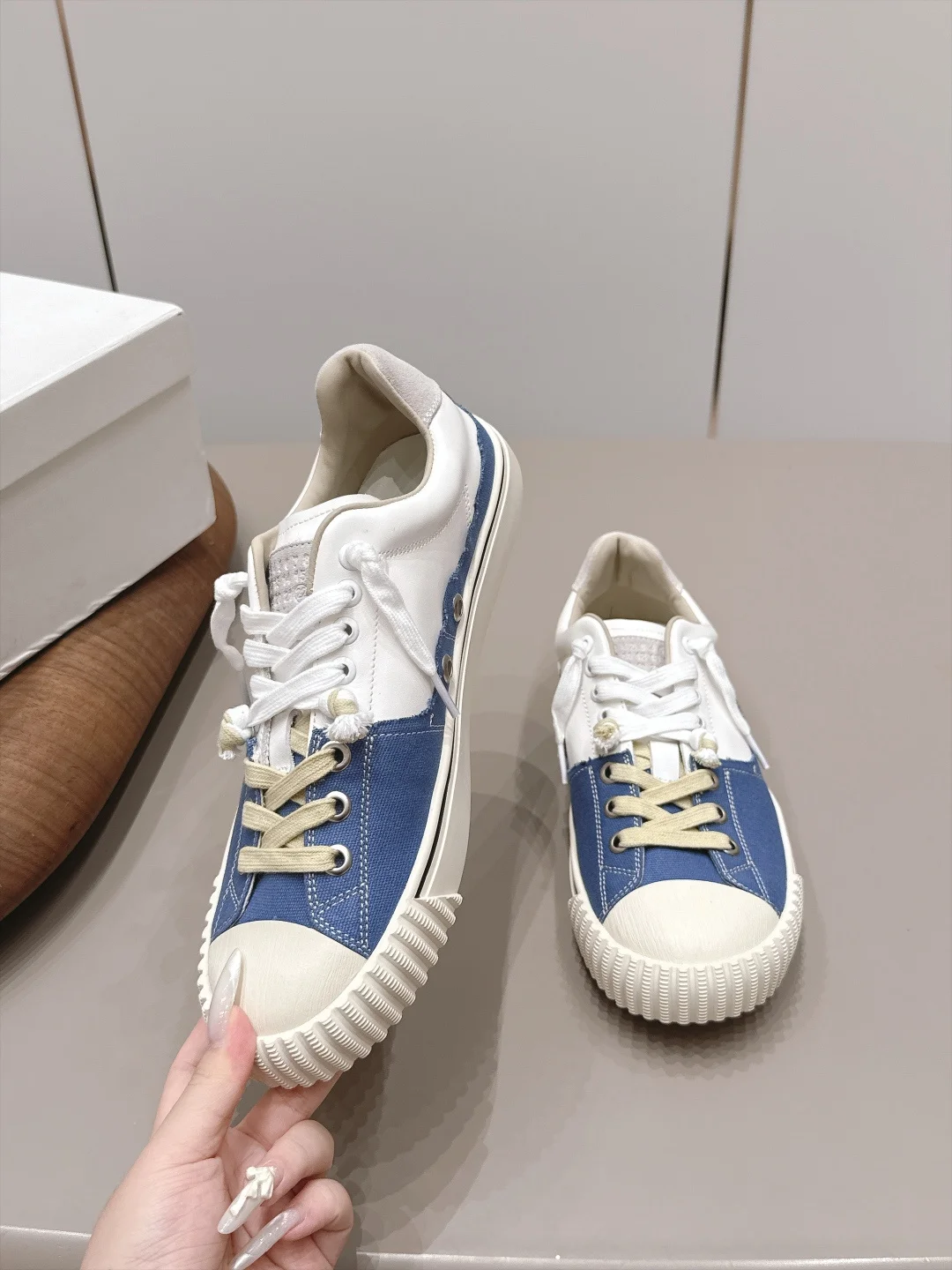 MAISON MARGIELA Sneakers Leather Canvas White-Blue EU35-44 C00202609111573 - Image 4