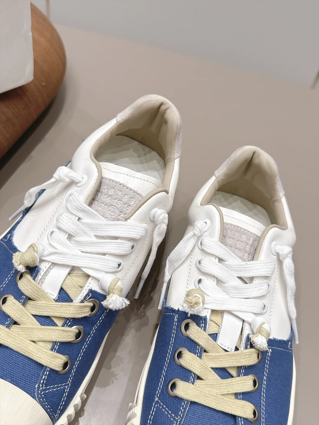 MAISON MARGIELA Sneakers Leather Canvas White-Blue EU35-44 C00202609111573 - Image 6