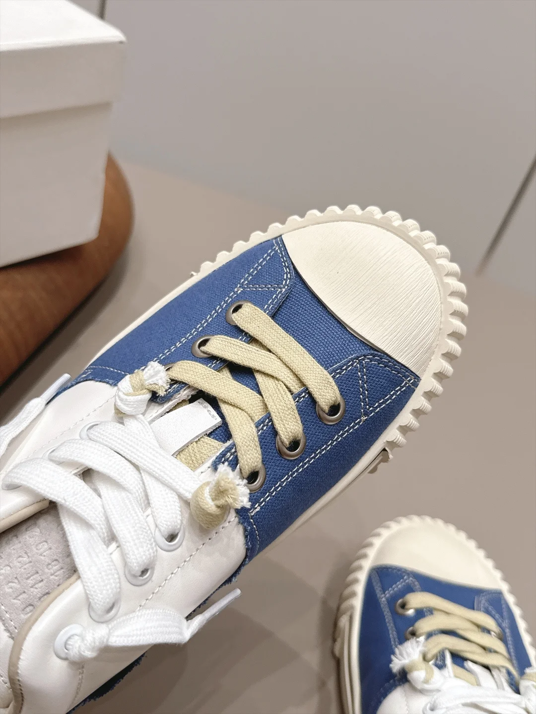 MAISON MARGIELA Sneakers Leather Canvas White-Blue EU35-44 C00202609111573 - Image 8