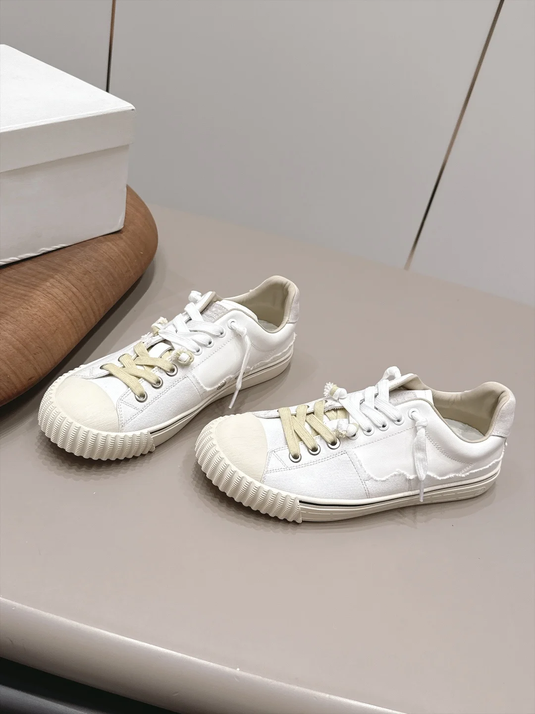 MAISON MARGIELA Sneakers Leather Canvas White-Cream EU35-44 C00202609111576 - Image 3