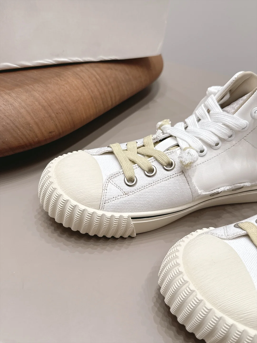 MAISON MARGIELA Sneakers Leather Canvas White-Cream EU35-44 C30202609111578 - Image 7