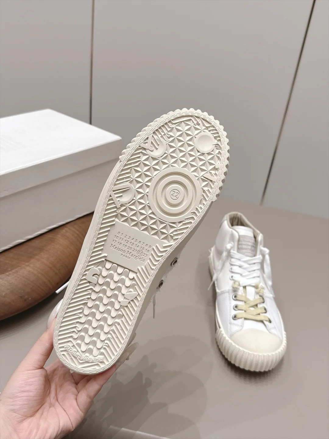 MAISON MARGIELA Sneakers Leather Canvas White-Cream EU35-44 C30202609111578 - Image 9