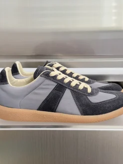 MAISON MARGIELA Sneakers Leather Grey-Brown EU35-47 B50202609110423