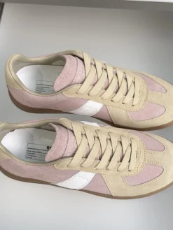 Alternative view of MAISON MARGIELA Sneakers Leather Pink-Beige EU35-47 B50202609110430