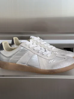 MAISON MARGIELA Sneakers Silver-Brown B50202609110414