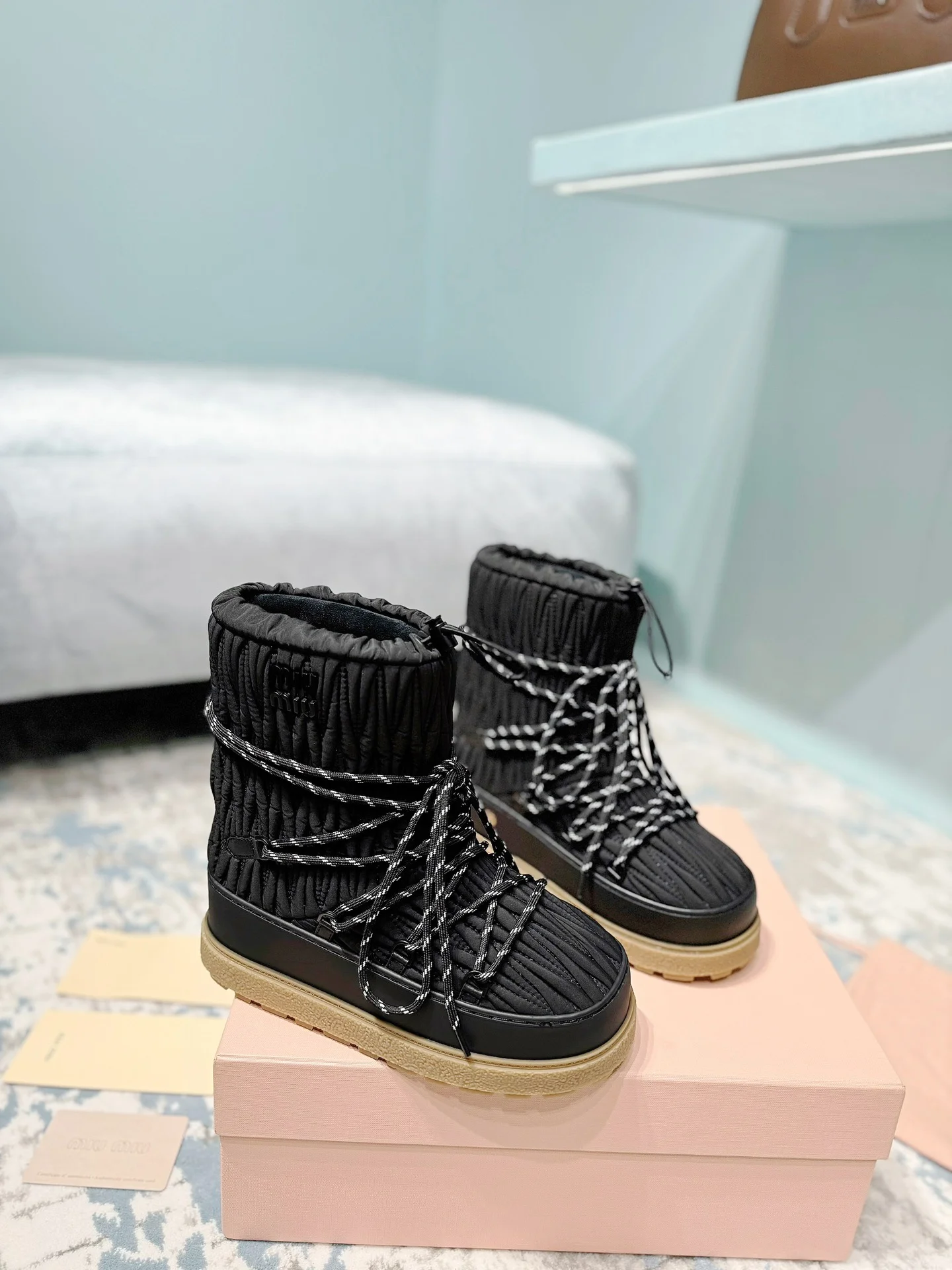 MIU MIU Boots Fleece Black-White EU35-40 C40202609110242