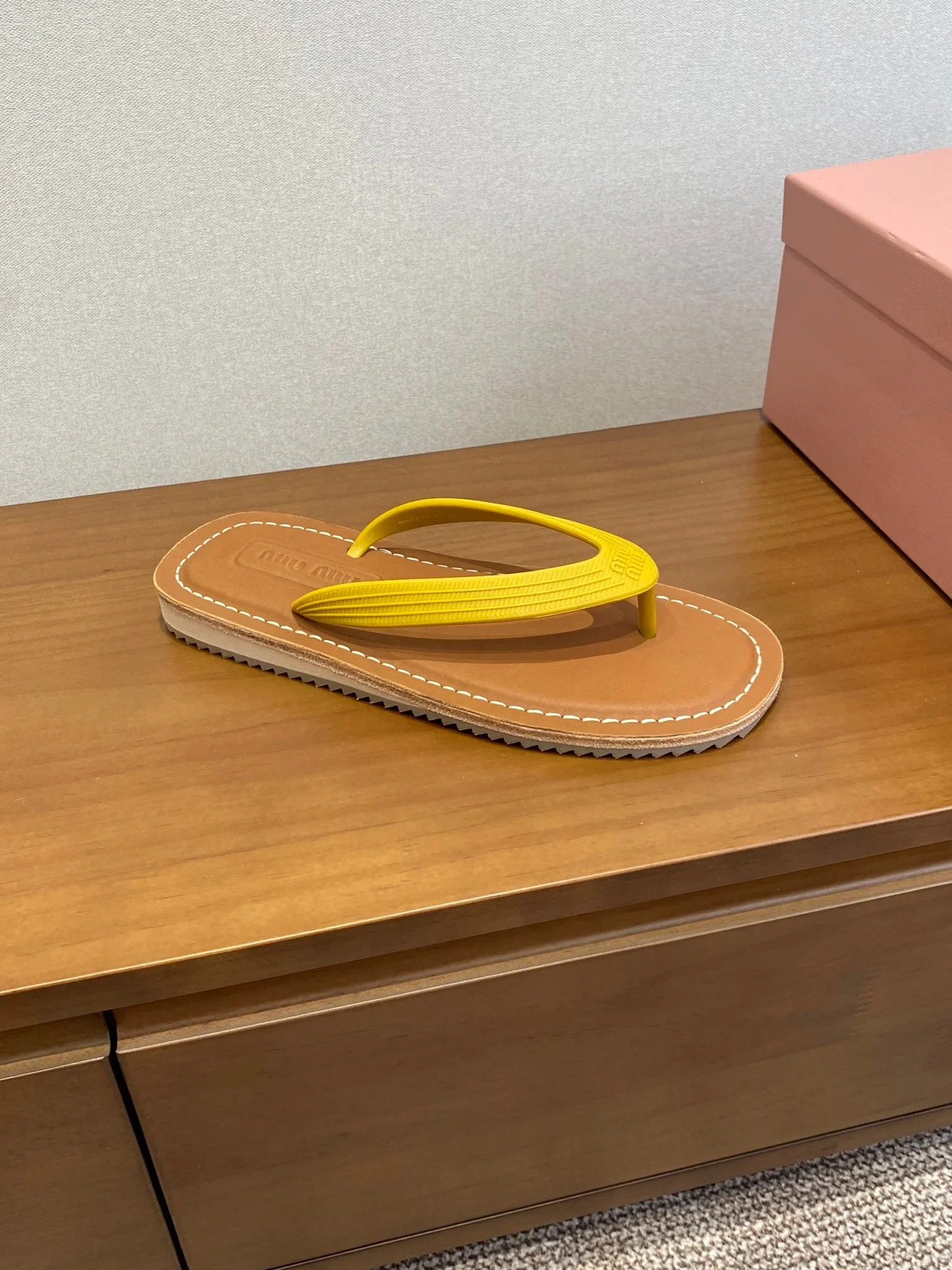 MIU MIU Sandals Leather Yellow-Brown EU35-40 B00202609112029 - Image 3