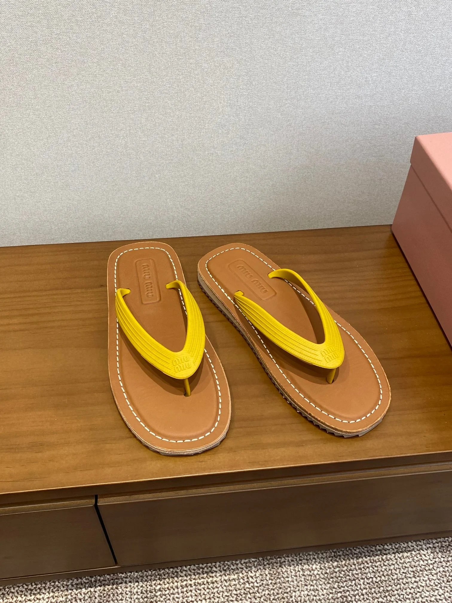 MIU MIU Sandals Leather Yellow-Brown EU35-40 B00202609112029 - Image 4