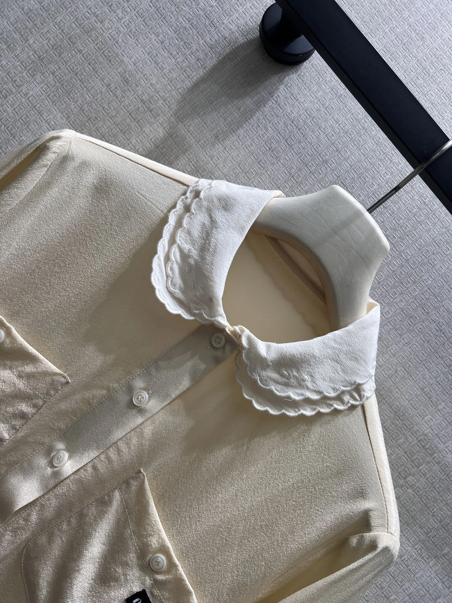 MIU MIU Shirts Silk Cream-White 36-40 C35202609062513 - Image 3