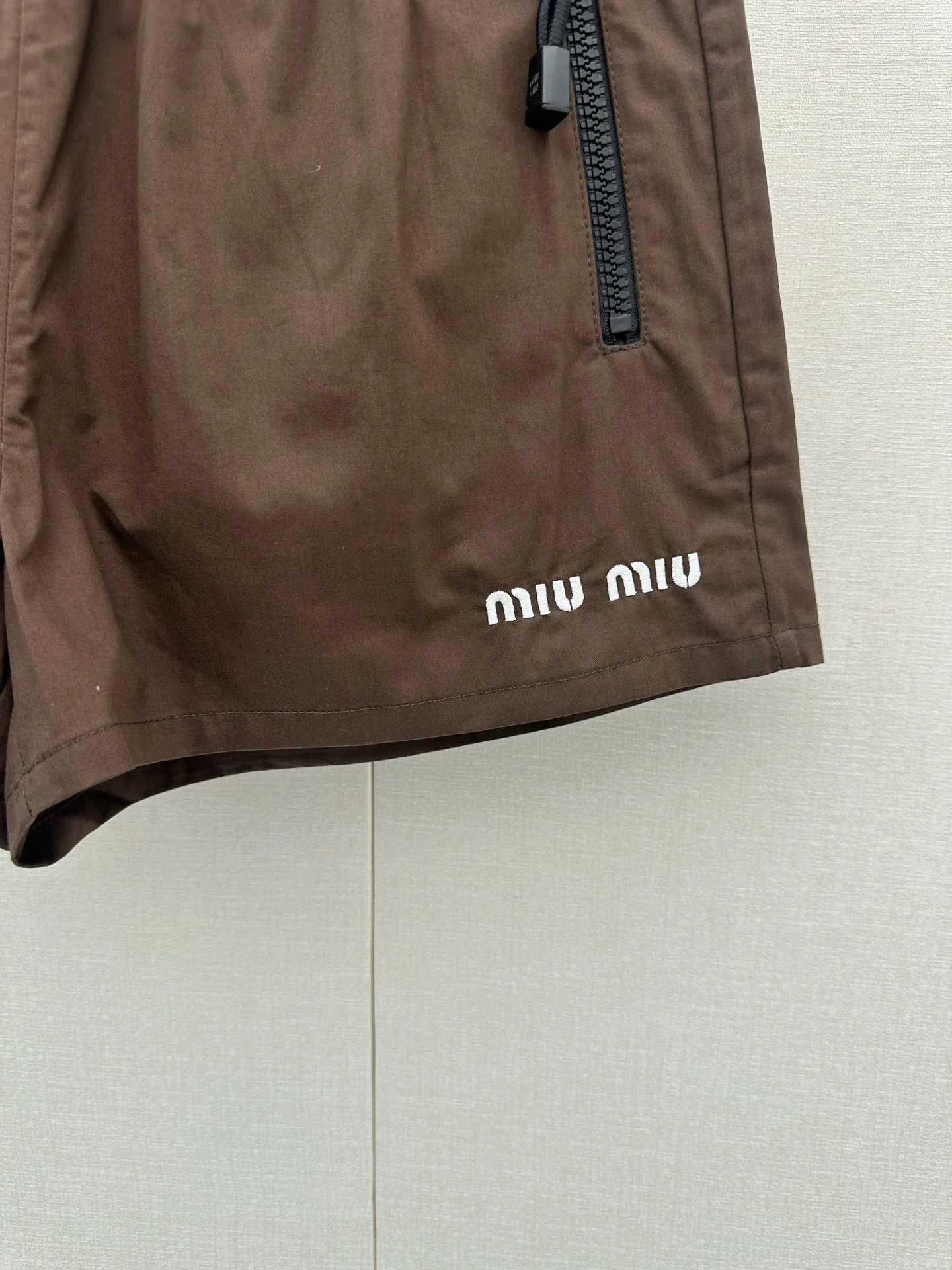 MIU MIU Shorts Brown-Black S-L B55202609063250 - Image 5