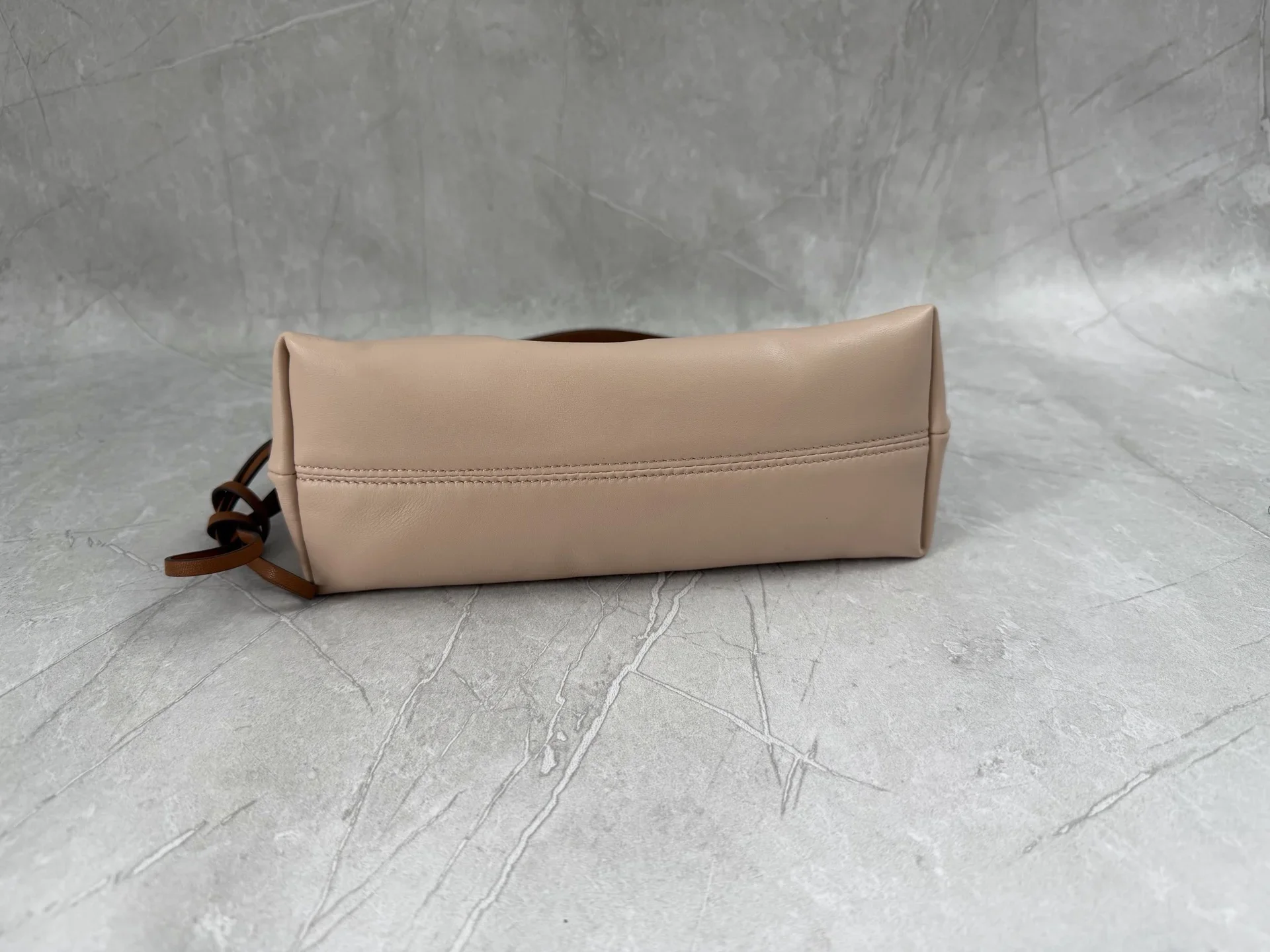 MIU MIU Shoulder Bags Leather Beige-Brown 24X13X9CM E30202609090392 - Image 6