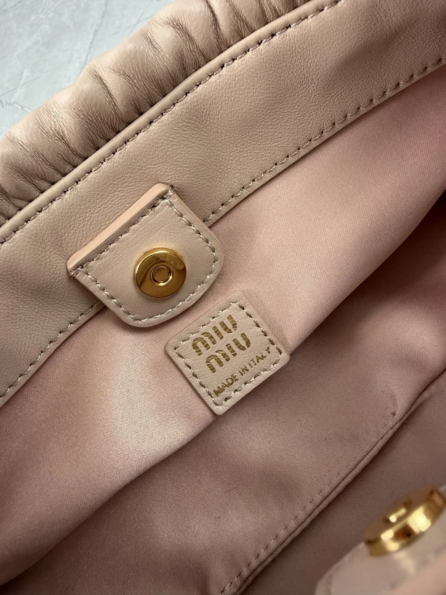 MIU MIU Shoulder Bags Leather Beige-Brown 24X13X9CM E30202609090392 - Image 8