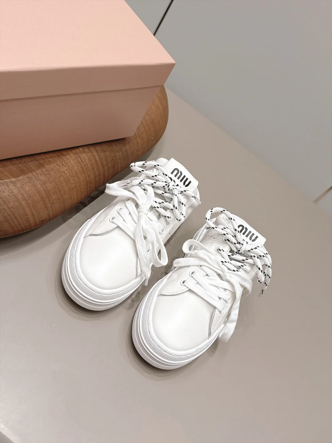MIU MIU Sneakers Calf Leather White-Black EU35-39 B80202609111511