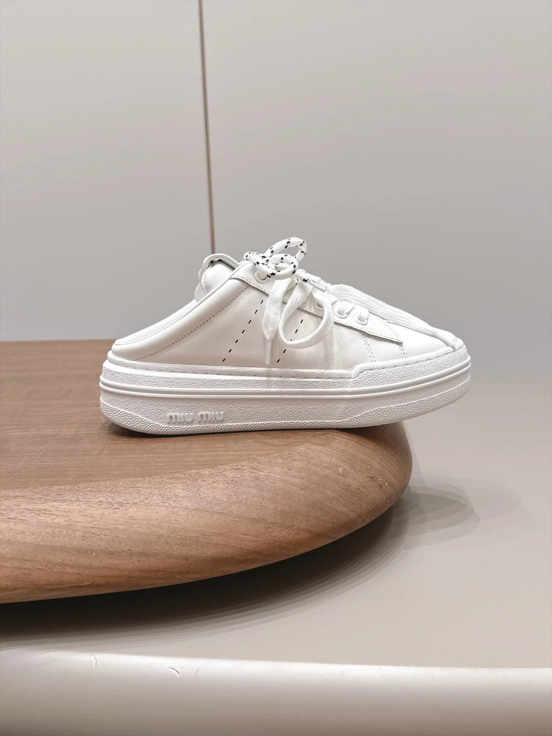 MIU MIU Sneakers Calf Leather White-Black EU35-39 B80202609111511 - Image 5