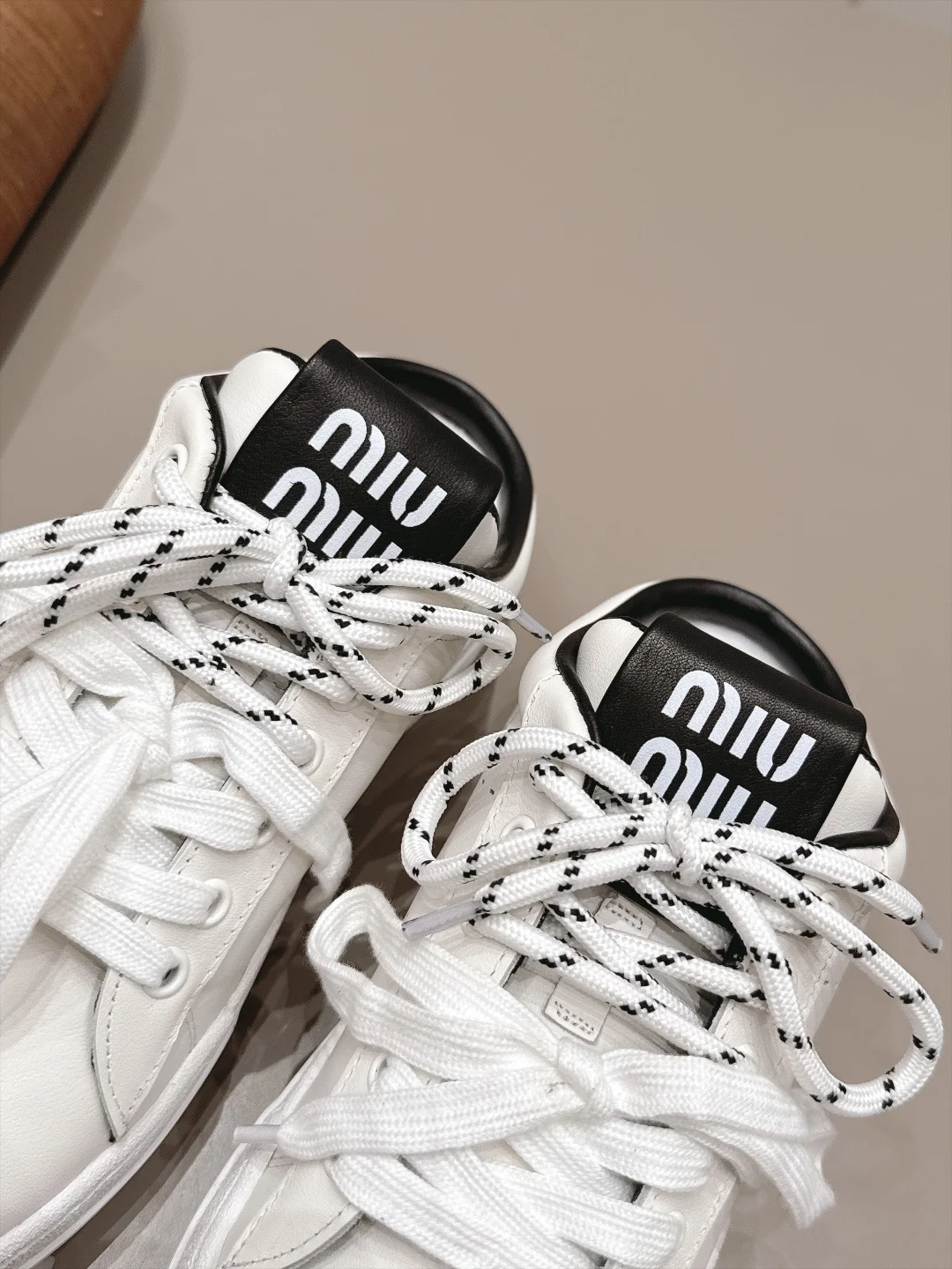 MIU MIU Sneakers Calfskin Leather White-Black EU35-39 B80202609111512 - Image 6