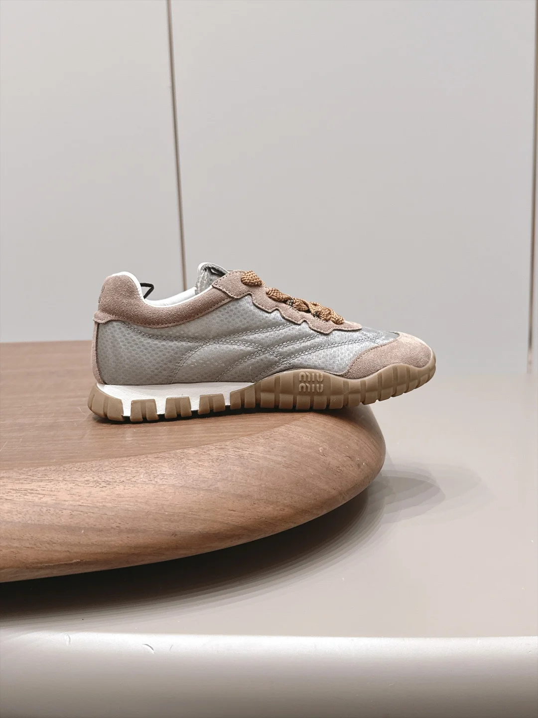 MIU MIU Sneakers Suede Mesh Brown-White EU35-39 B80202609111528 - Image 5
